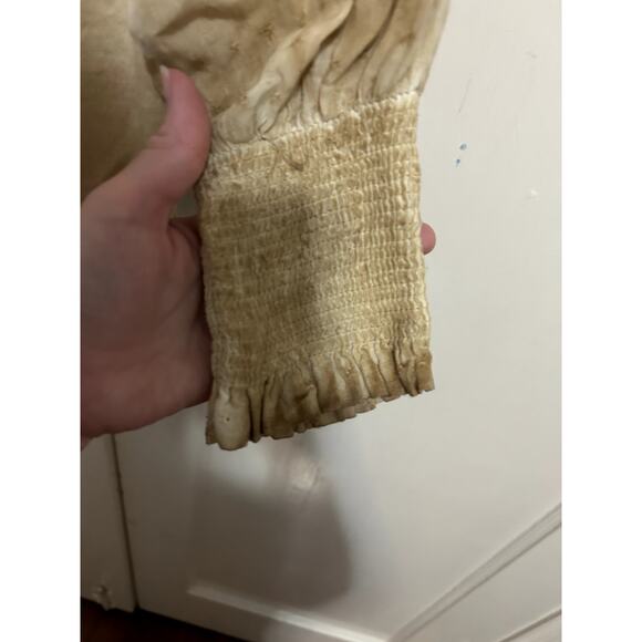 Buckle Gimmicks Women's M Mock Neck Top Keyhole Embroidered Missing One Button - Picture 4 of 10